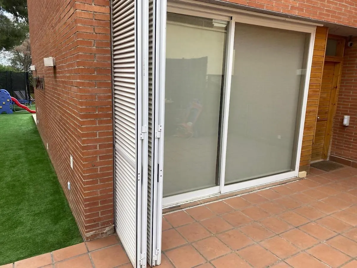 Adosado Familiar En Tamarit, Tarragona, Espana Spanien